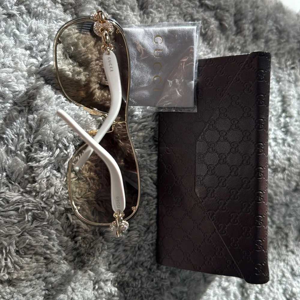 Gucci brand sunglasses. Color white with light tan lenses. - Picture 7 of 10